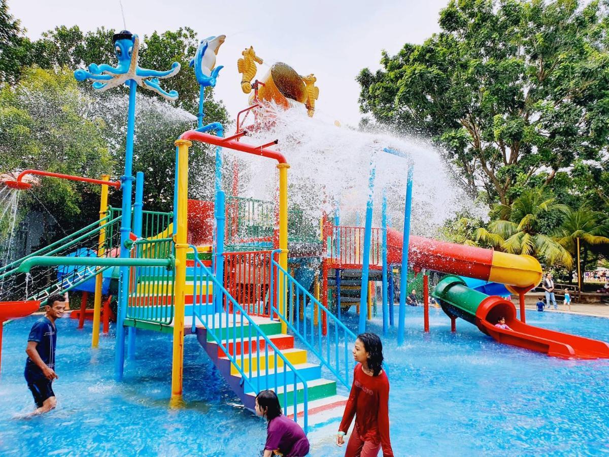 Melaka Top Largest Waterpark Resort - By Youbnb Homestay Melaka Exterior foto